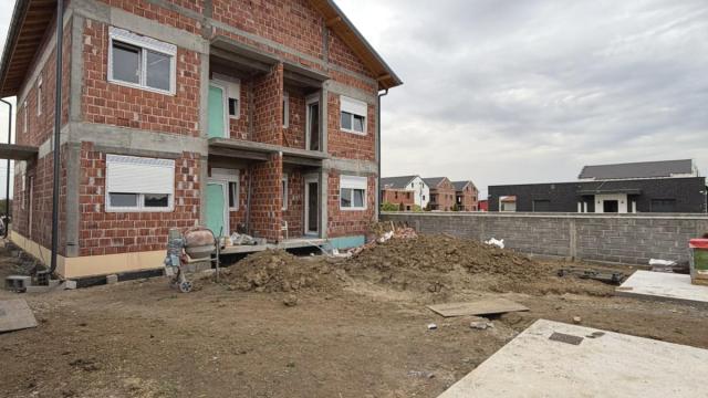 Kuća, Petosoban i veći, Prodaja, 272m2, Bečmen, Surčin, Gaje Jovanovića 14