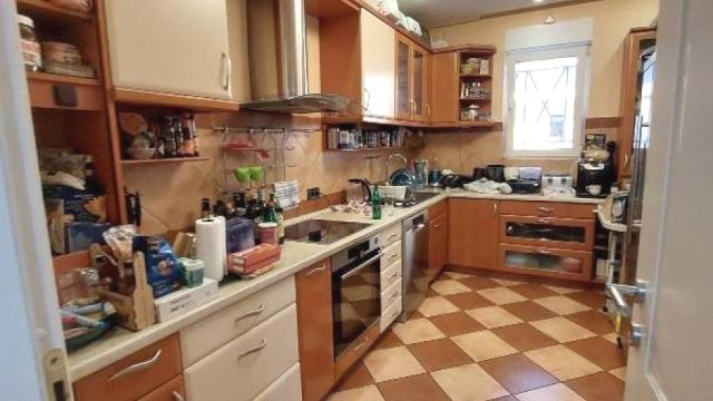 Stan, Petosoban, Prodaja, 400m2, Banovo brdo, Čukarica, Zimonjićeva