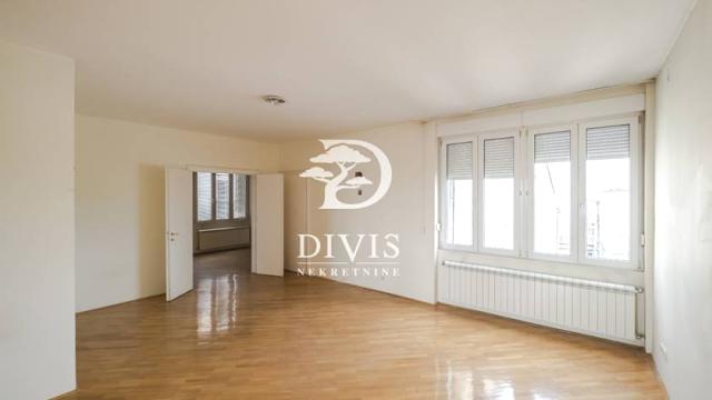 Stan, četvorosoban, Izdavanje, 160m2, Terazije