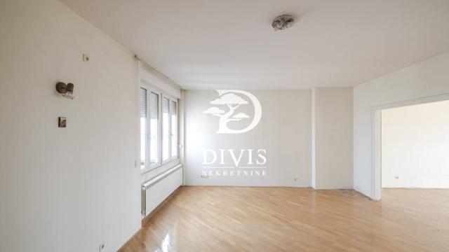 Stan, četvorosoban, Izdavanje, 160m2, Terazije