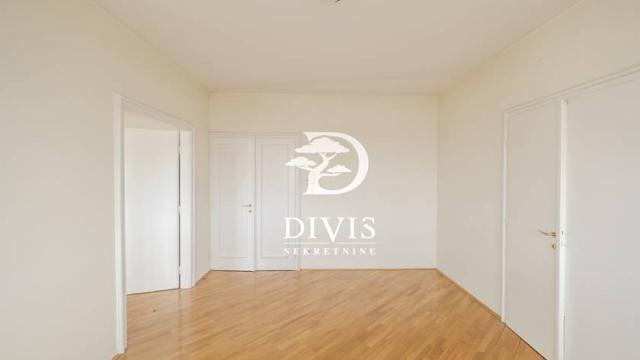 Stan, četvorosoban, Izdavanje, 160m2, Terazije