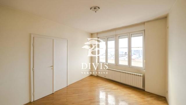 Stan, četvorosoban, Izdavanje, 160m2, Terazije