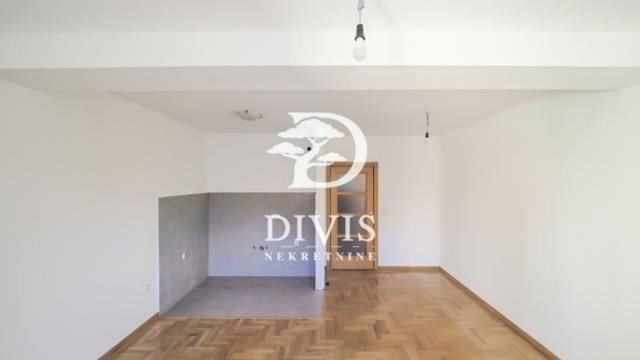 Stan, Dvosoban, Prodaja, 43m2, Budimska