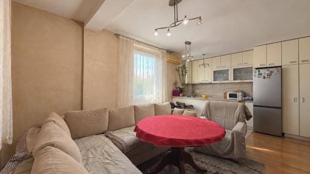 Stan, Dvoiposoban, Prodaja, 55m2, Živorada Đukića