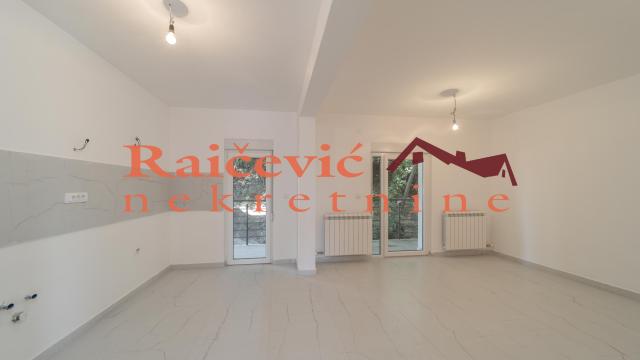 Stan, Trosoban, Prodaja, 82m2, Kaludjerica, Grocka, Kaludjerica